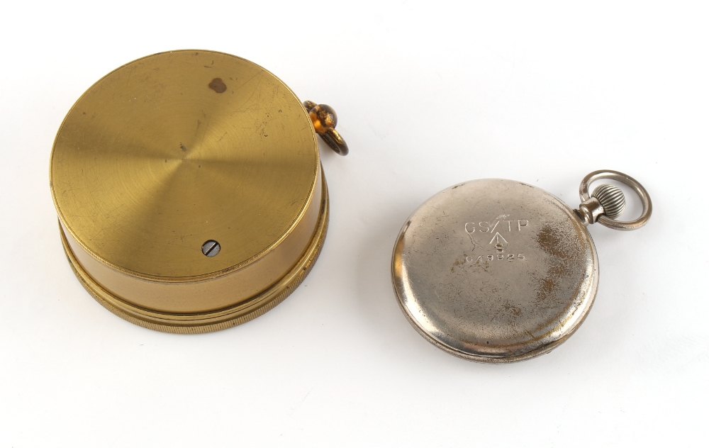 Property of a lady - a military pocket watch, appears to be working but no guarantees are given as - Bild 2 aus 2
