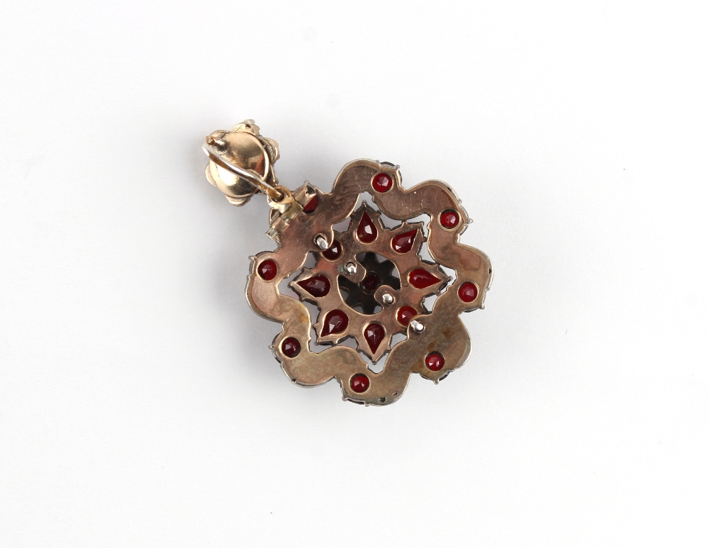 A 19th century garnet pendant, 37mm (overall). - Image 2 of 2