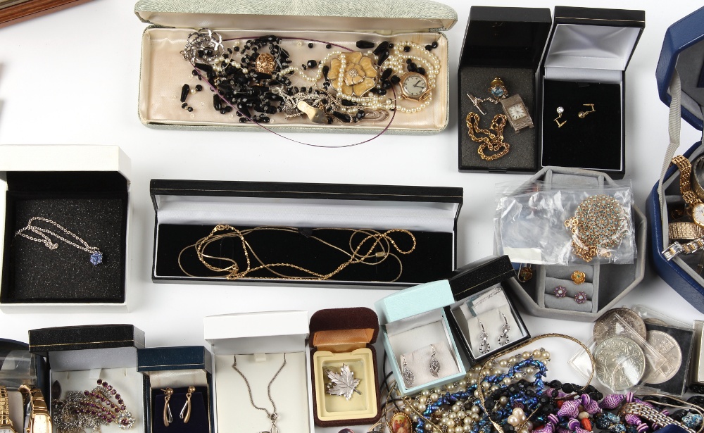 Property of a deceased estate - a box containing assorted costume jewellery & watches; together with - Image 6 of 7