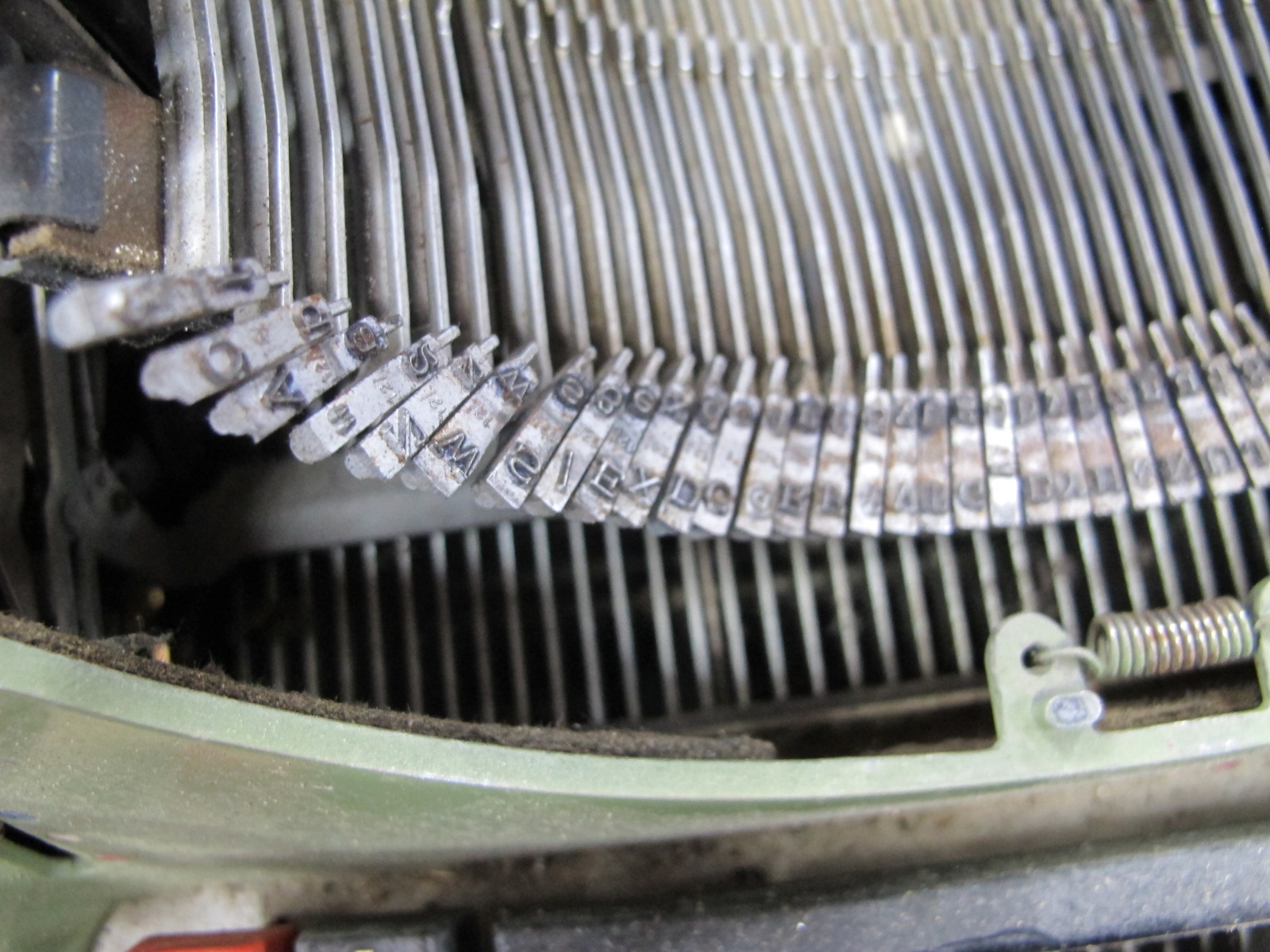 Olivetti 'Graphika' Green Typewriter. - Image 3 of 3