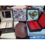 A Ladies Jewellery Boxes, Dulwich designs leather jewellery box, etc:- One Box.