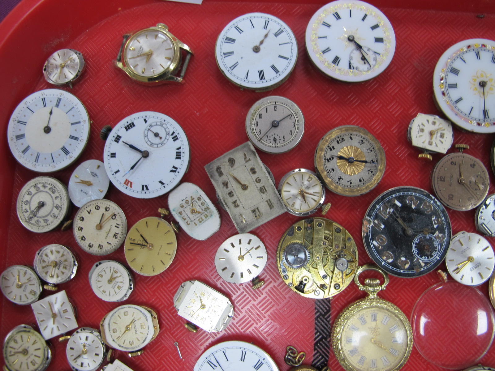 A Large Collection of Assorted Wristwatch Movements / Dials, pocketwatch movements etc :- One Tray - Image 11 of 11