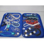 Assorted Modern Costume Jewellery, including necklaces, pendants on chain, bead necklaces, imitation