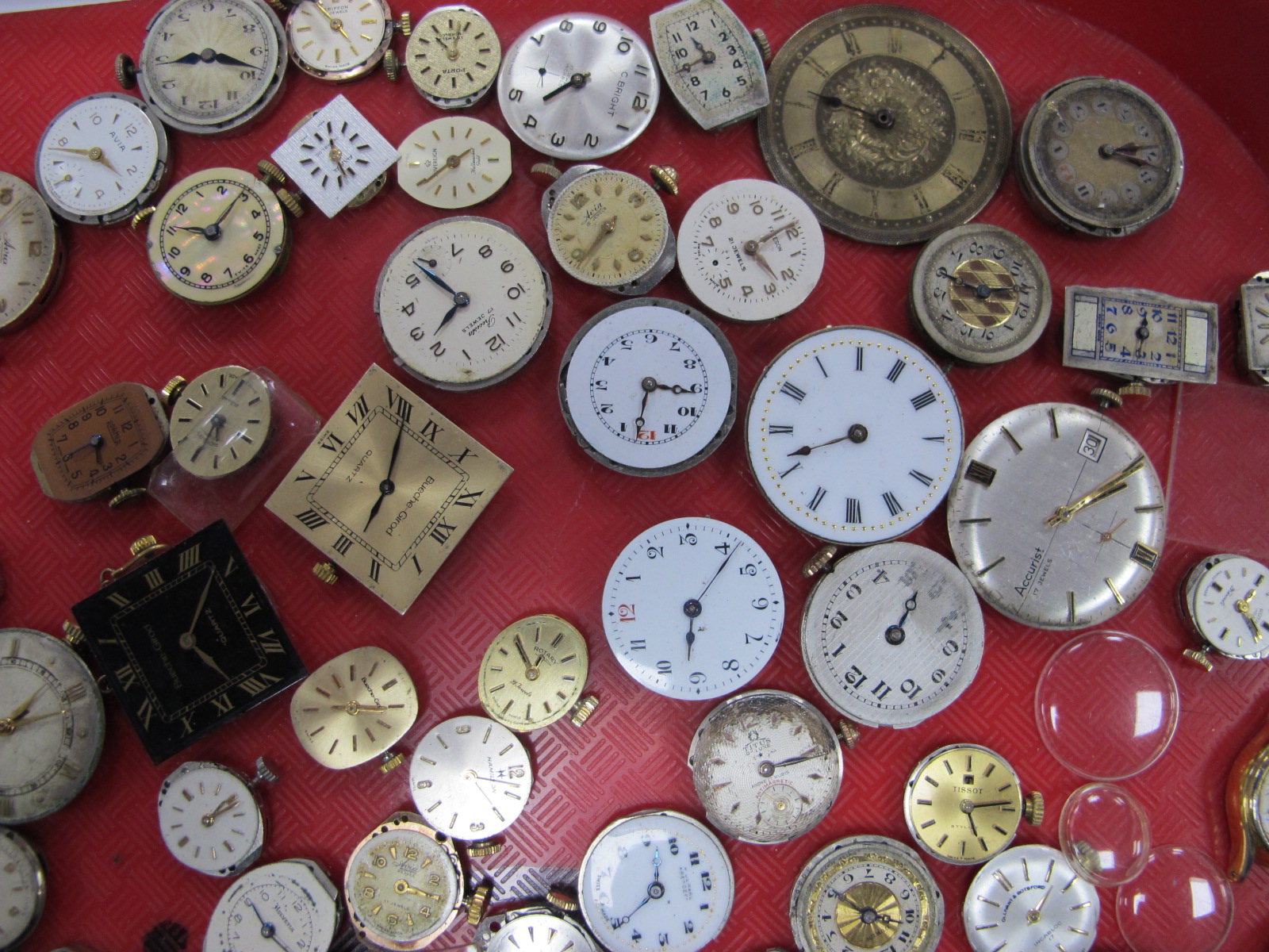 A Large Collection of Assorted Wristwatch Movements / Dials, pocketwatch movements etc :- One Tray - Image 8 of 11