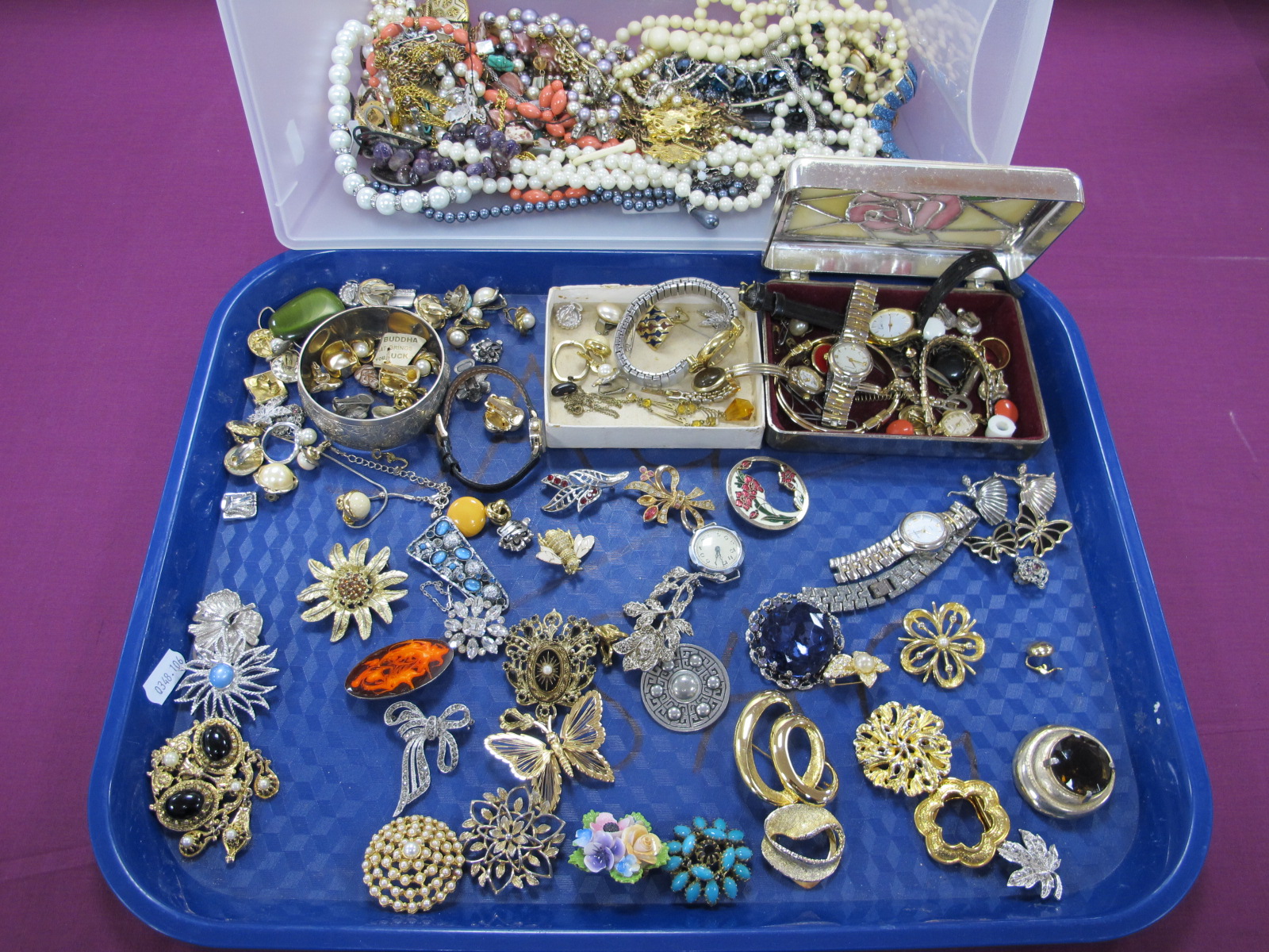 Assorted Costume Jewellery, including brooches, beads, imitation pearls, ladies wristwatches,