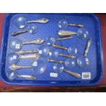 Magnifying Glasses, with varying handles, the longest 12.5cm (15):- One Tray