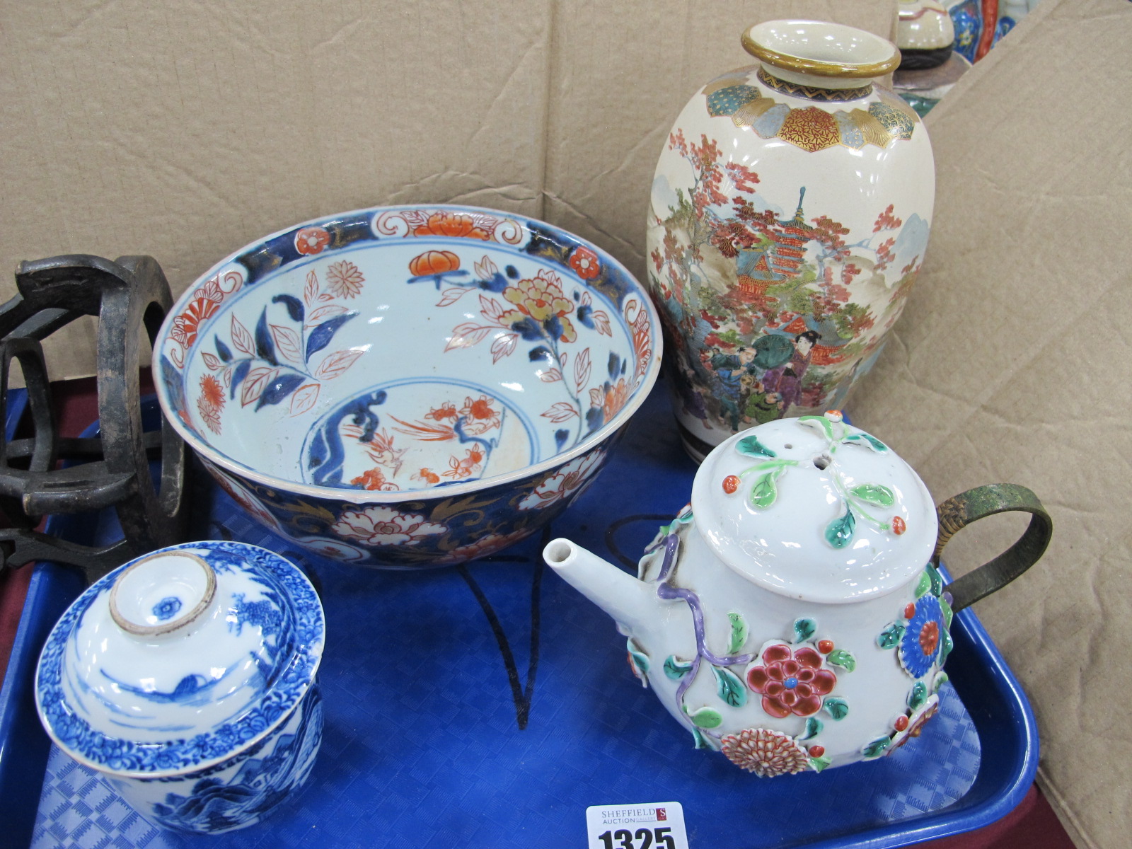 Oriental - Chinese ceramic tea pot with encrusted floral decoration and metal handle (finial