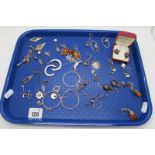 925 and Other Earrings, including modern amber, etc (some odd) :- One Tray