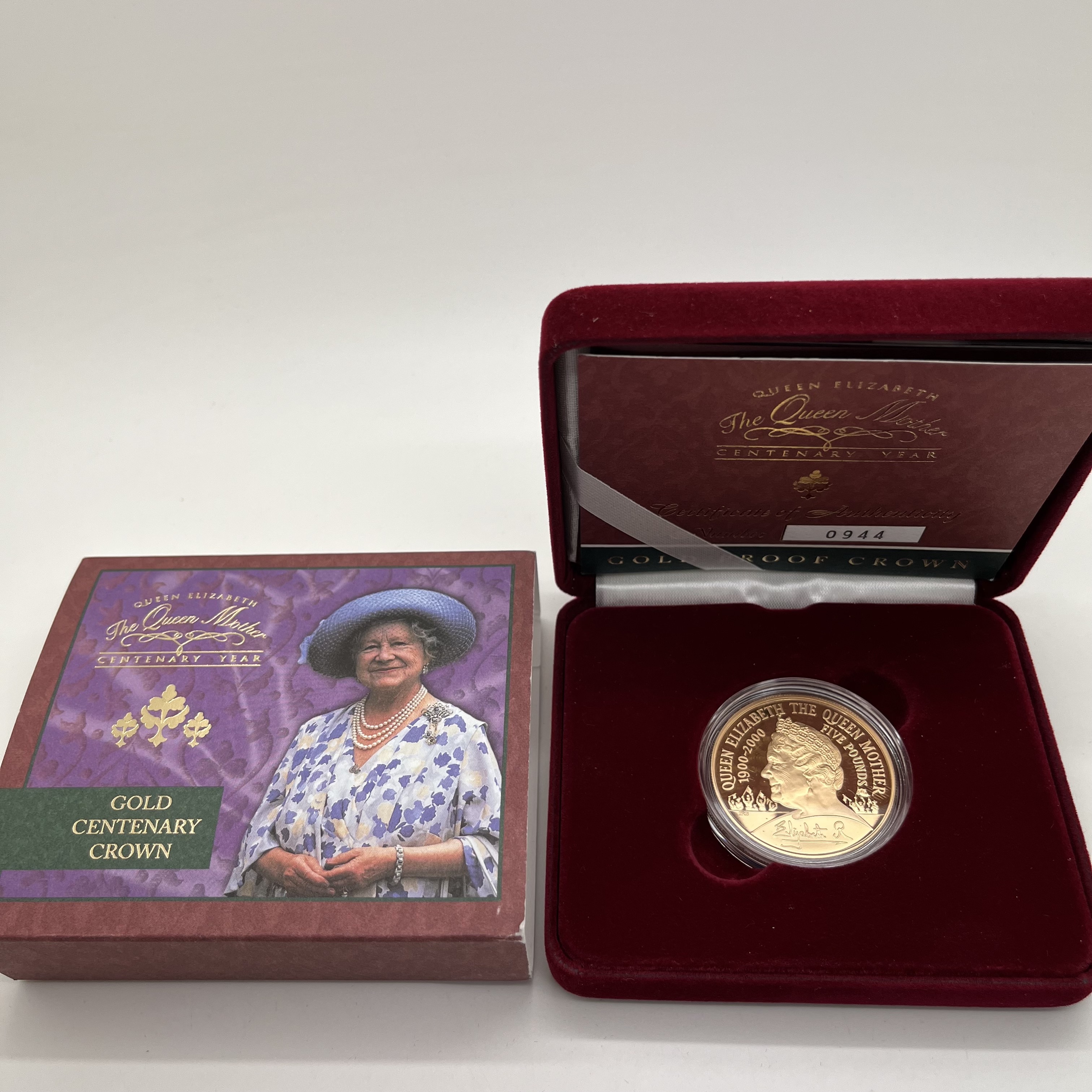 Royal Mint 2000 Gold Proof Queen Mother Centenary £5 Coin, cased with certificate of authenticity