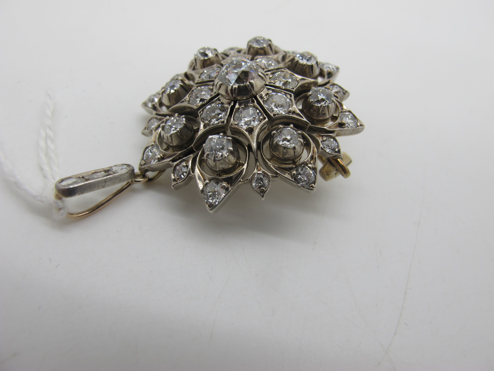 A Highly Attractive Victorian Diamond Set Pendant / Brooch, of cluster design with pierced detail, - Image 3 of 6