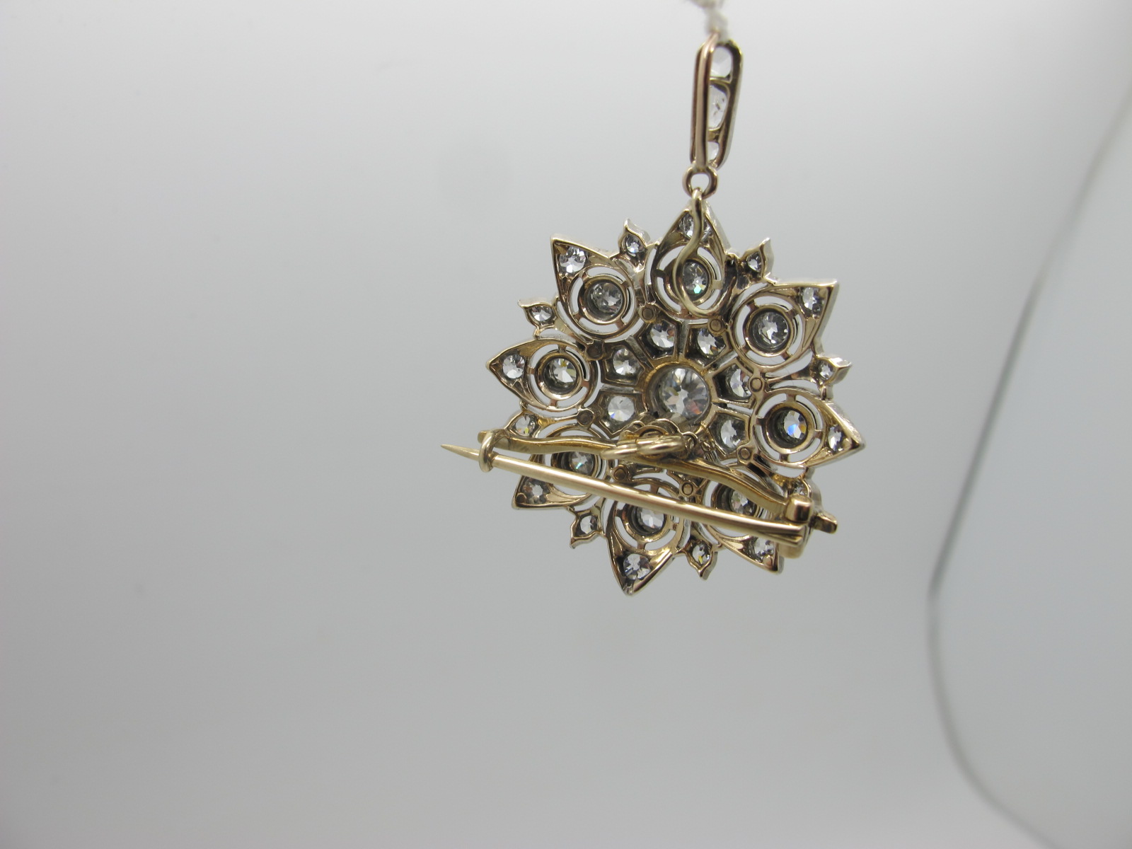 A Highly Attractive Victorian Diamond Set Pendant / Brooch, of cluster design with pierced detail, - Image 2 of 6