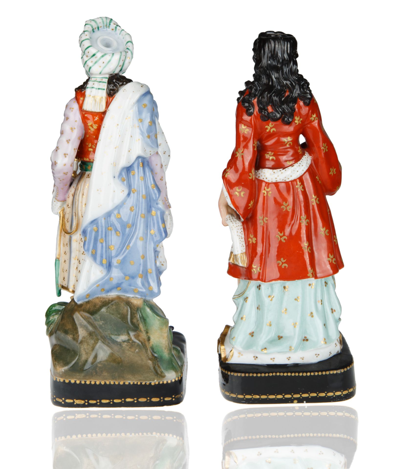 PAIR OF FRENCH PORCELAIN VESSEL STATUETTES - Image 2 of 6