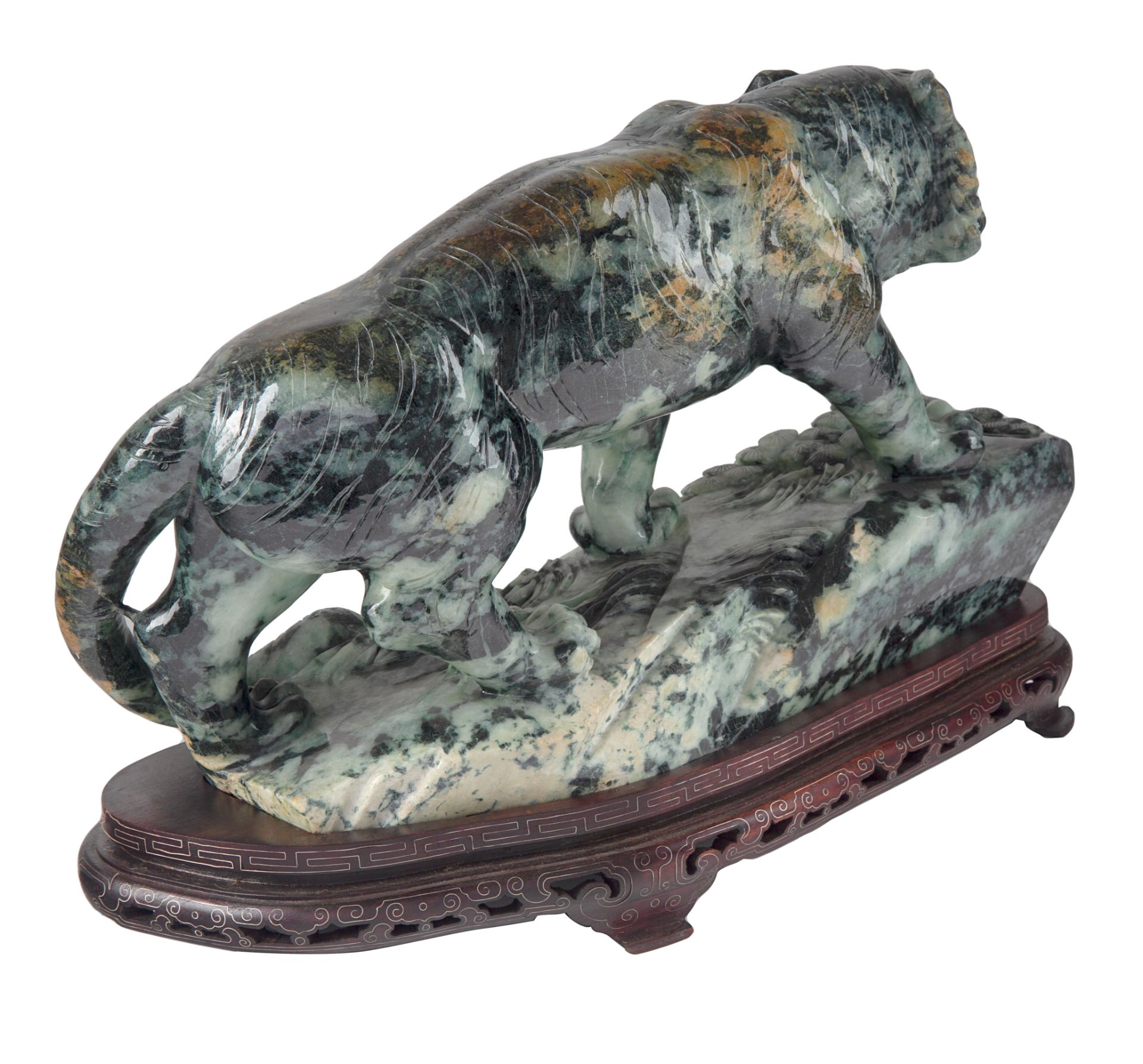 LARGE JADE CARVING OF A TIGER - Bild 2 aus 2