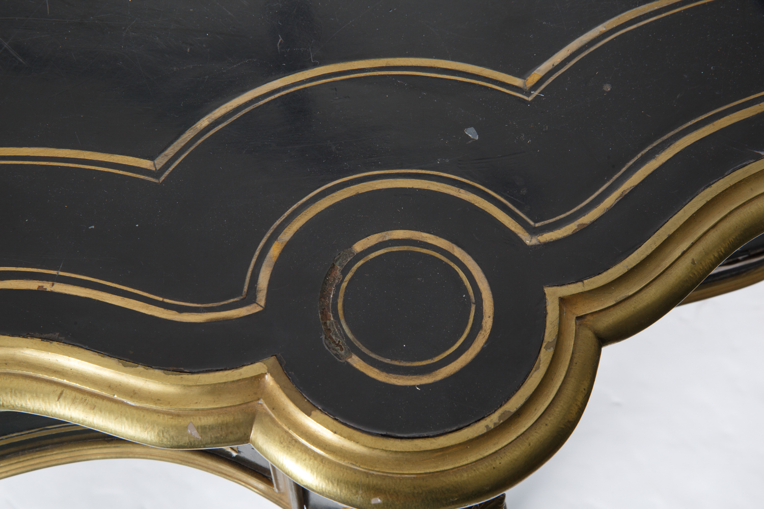 A NAPOLEON III CENTRE TABLE - Image 6 of 6