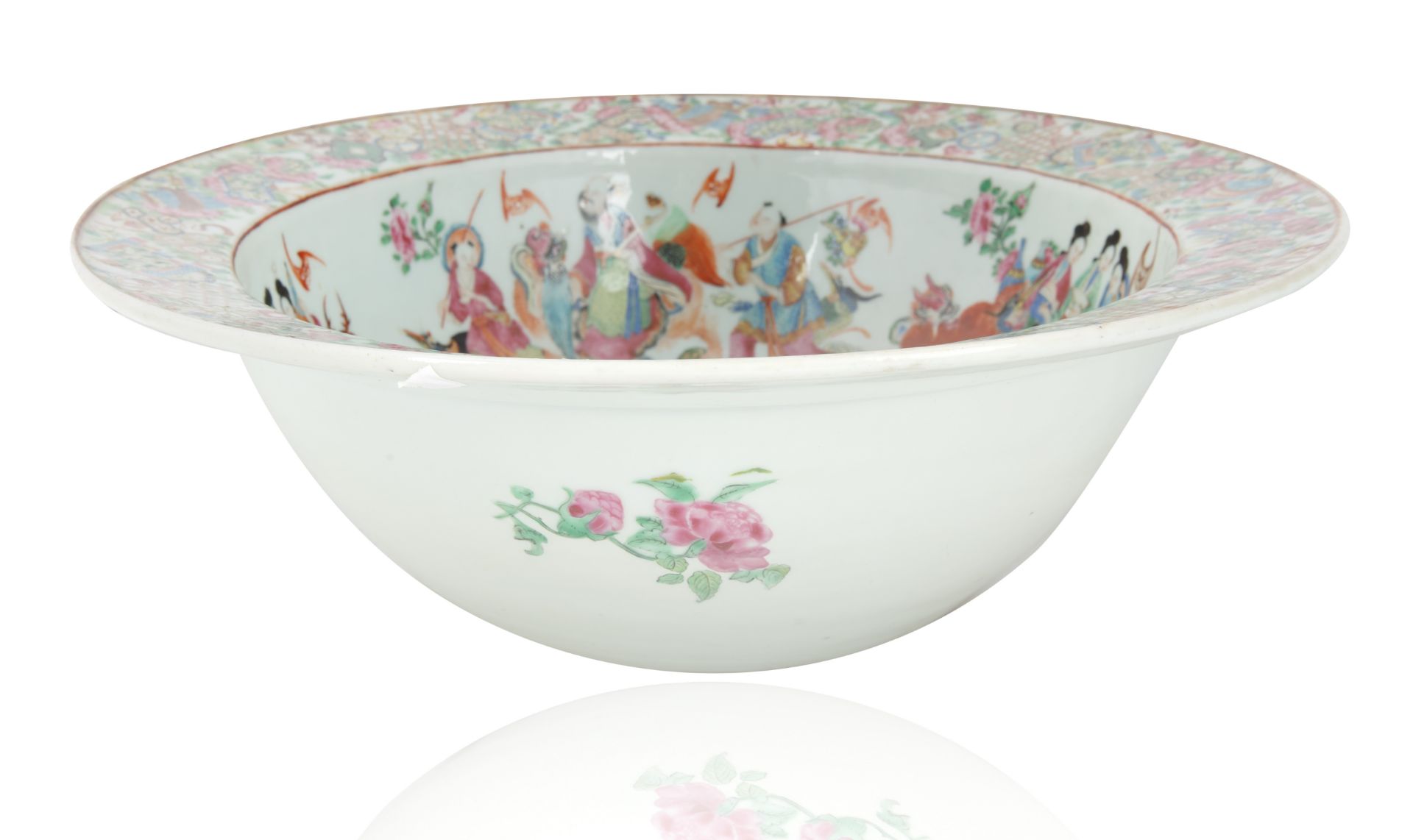 MID-19TH CENTURY LARGE FAMILLE ROSE PORCELAIN CANTON WARE PUNCH BOWL