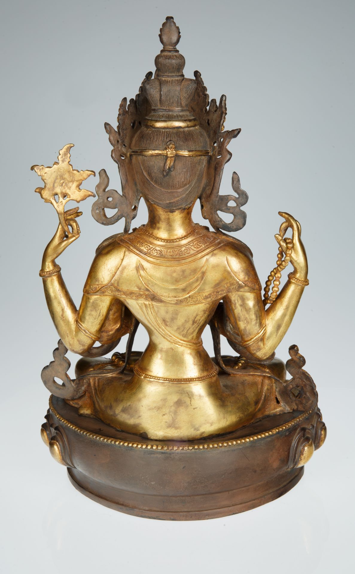 GILT BRONZE FIGURE OF AVALOKITESHVARA - Bild 2 aus 3