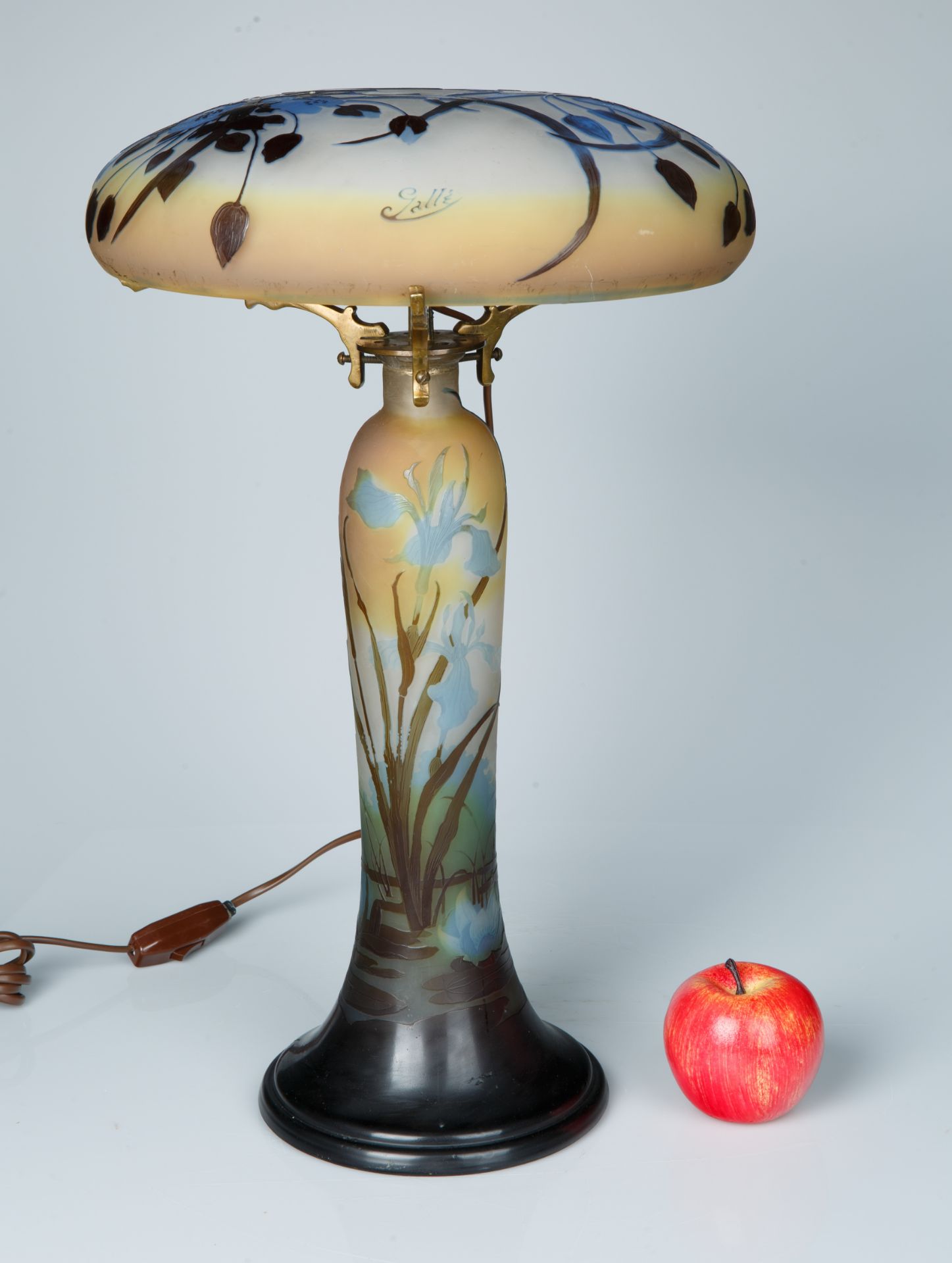 A GALLE CAMEO 'WATER LILY' TABLE LAMP - Bild 6 aus 6