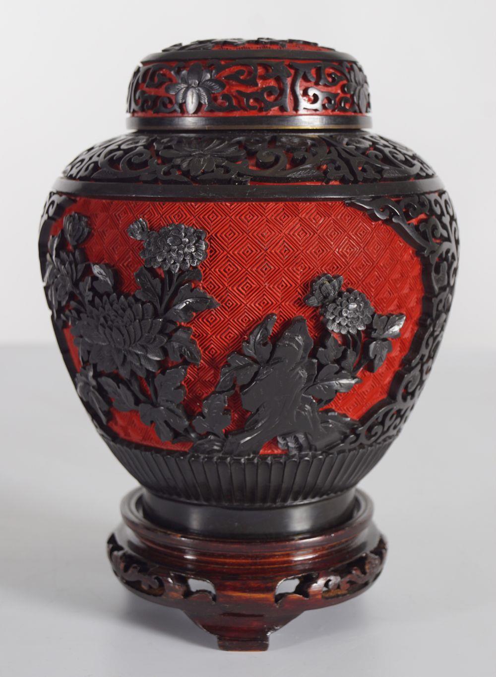 19TH CENTURY JAPANESE LACQUERED URN AND COVER