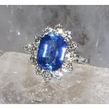 CEYLON SAPPHIRE & DIAMOND CLUSTER RING