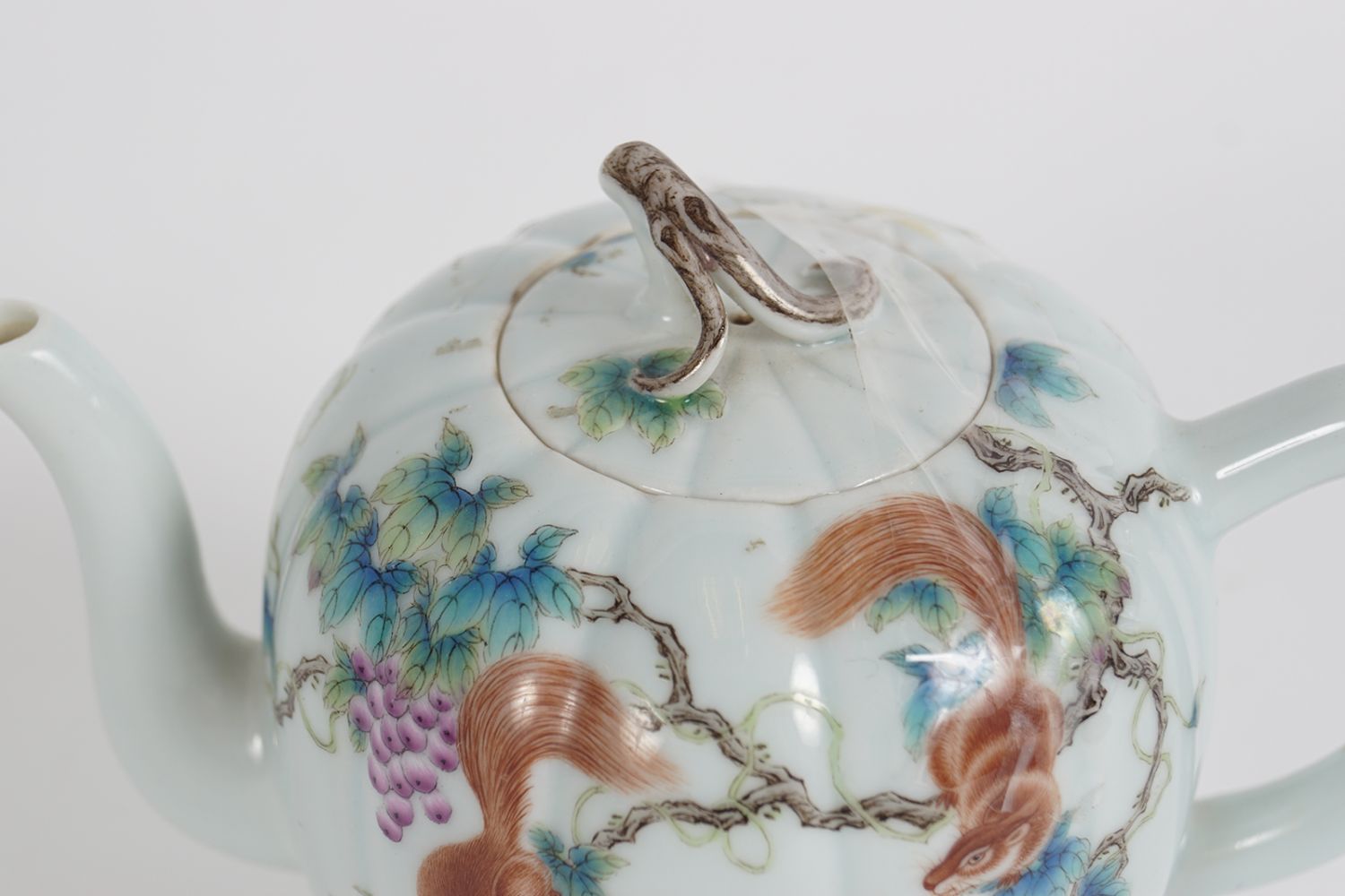 CHINESE QING FAMILLE ROSE TEAPOT - Image 3 of 5