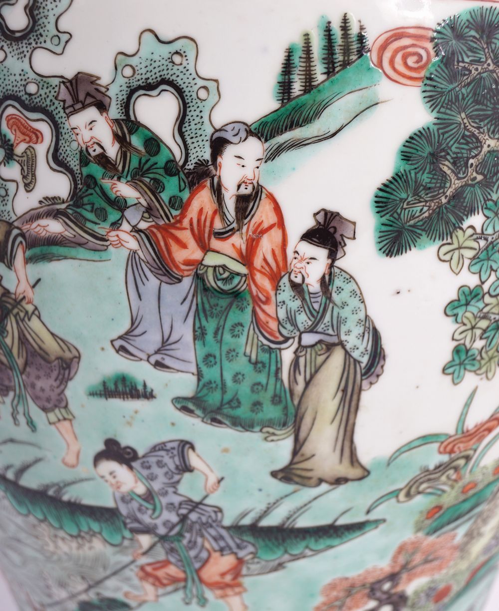 LARGE CHINESE FAMILLE VERTE NARRATIVE VASE - Image 4 of 10