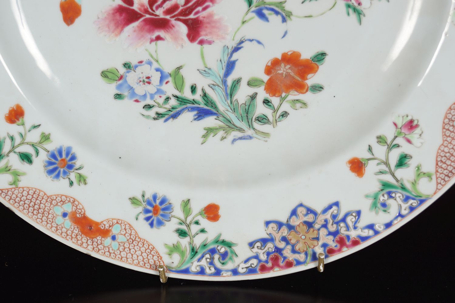 18TH-CENTURY CHINESE FAMILLE ROSE PLATE - Image 4 of 6