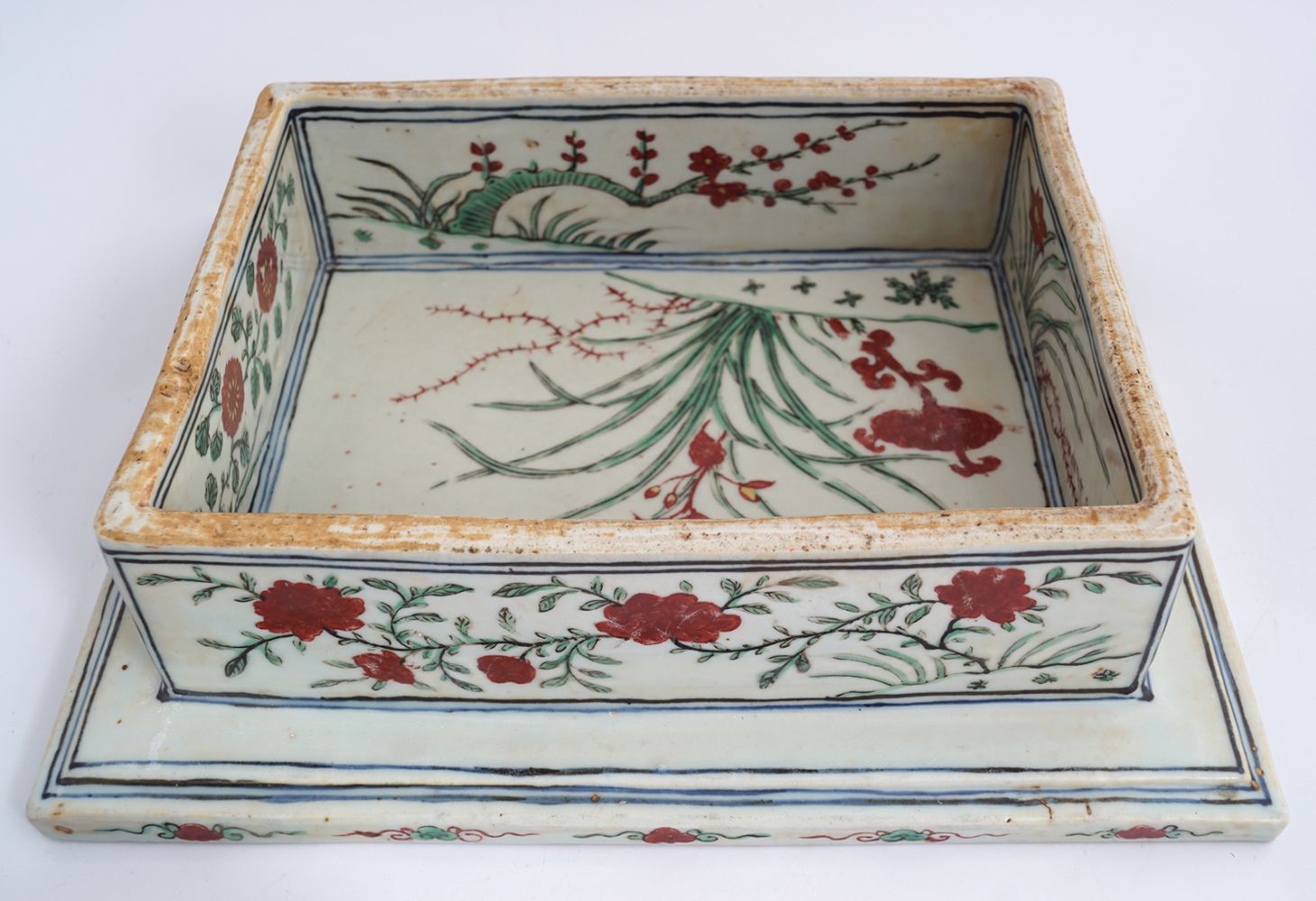 CHINESE WUCAI ENAMELLED DISH AND COVER - Image 4 of 6