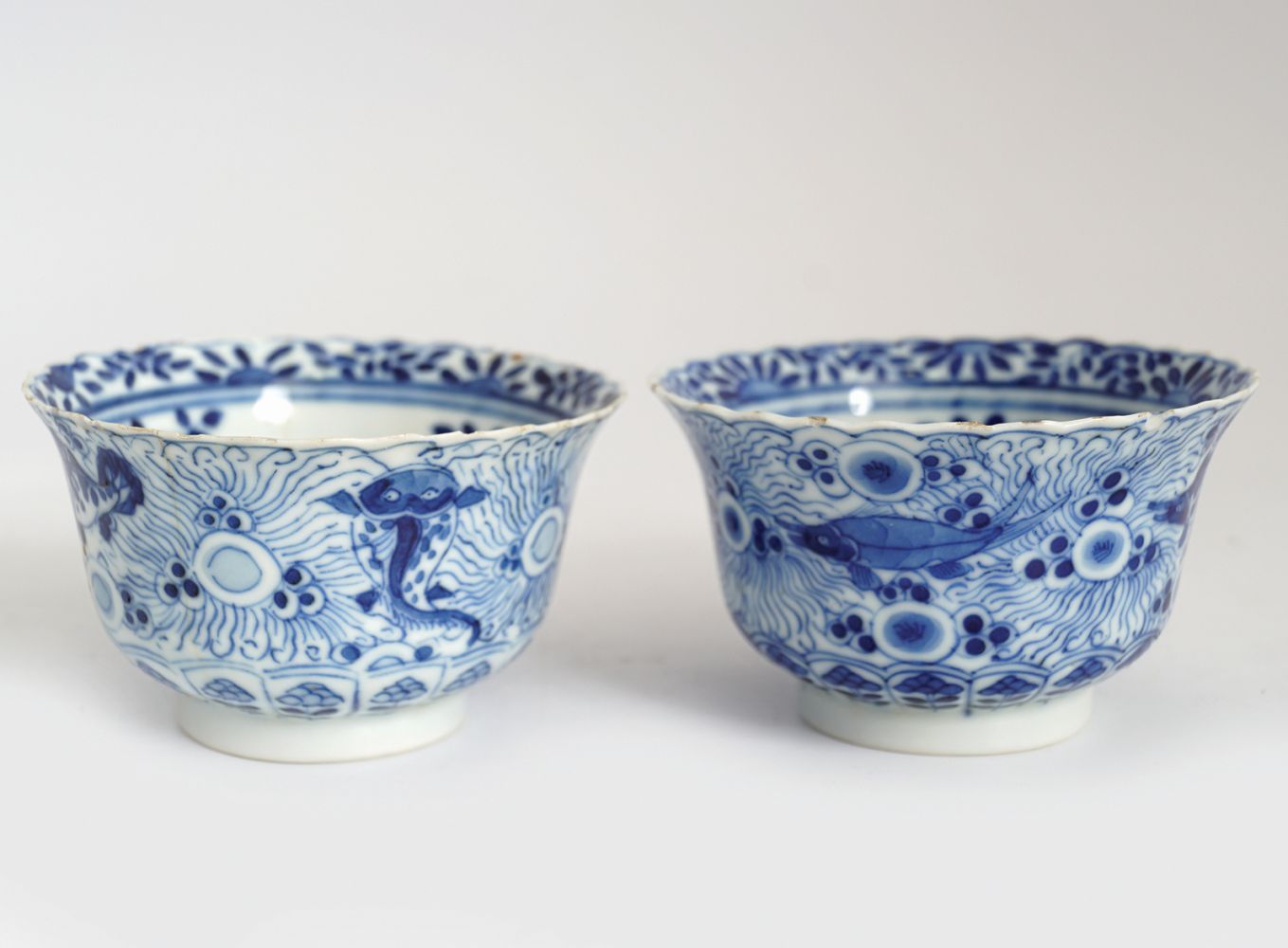 PAIR OF CHINESE BLUE AND WHITE FISHBOWLS