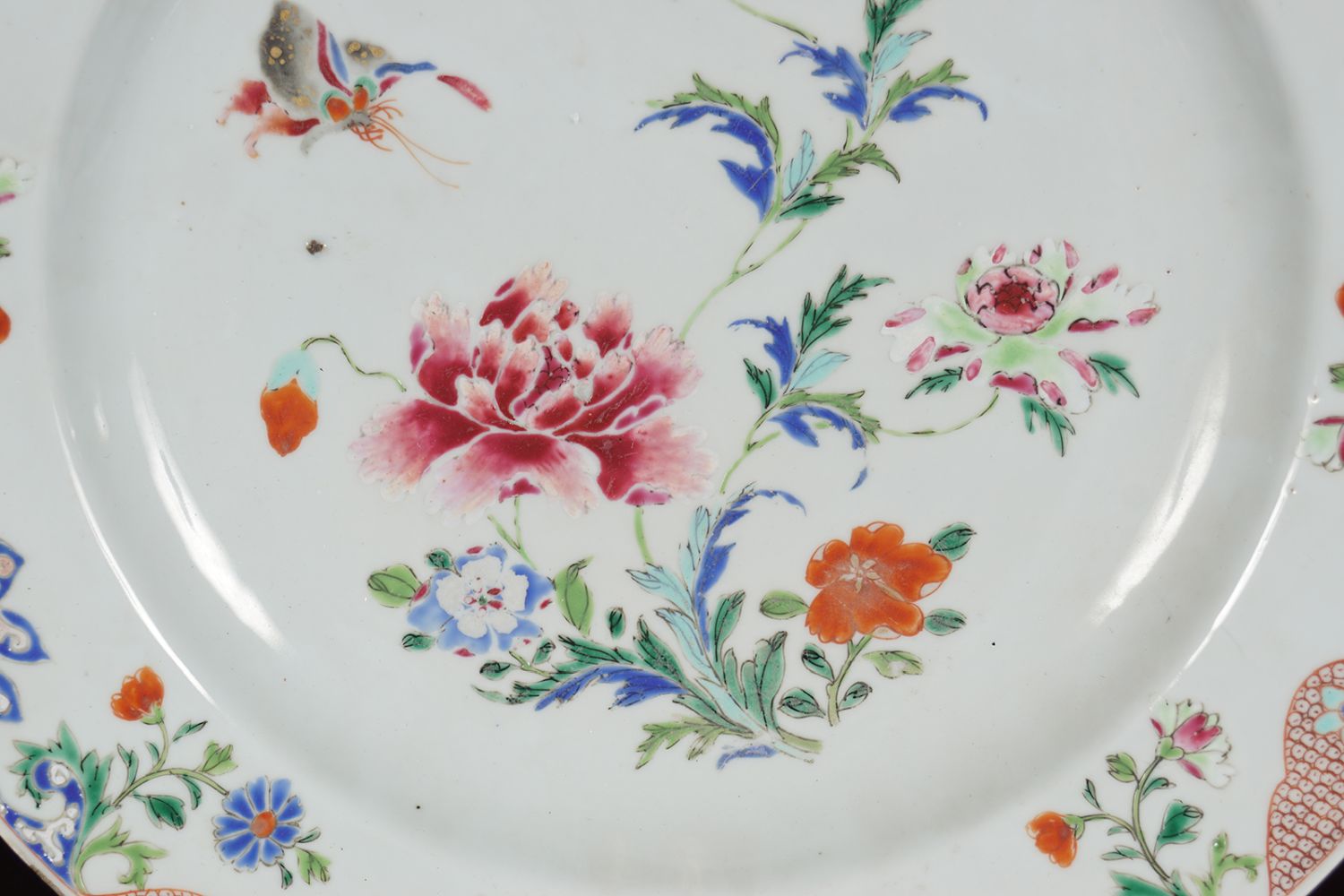18TH-CENTURY CHINESE FAMILLE ROSE PLATE - Image 3 of 6