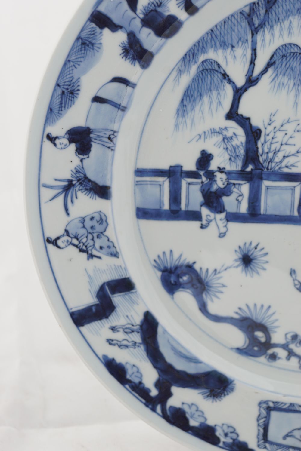 2 LARGE KANGXI BLUE & WHITE PLATES - Image 4 of 6