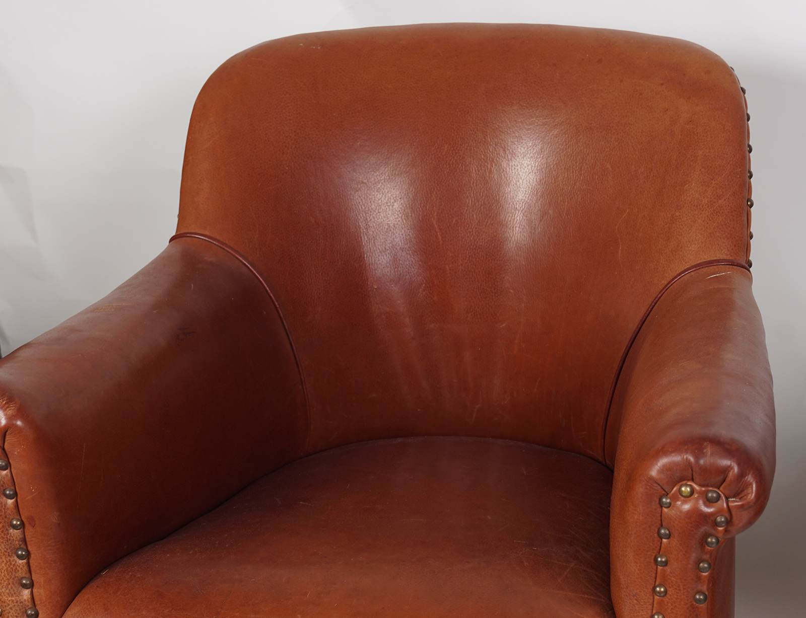PAIR OF EDWARDIAN CHESNEAU LEATHER ARMCHAIRS - Image 3 of 3