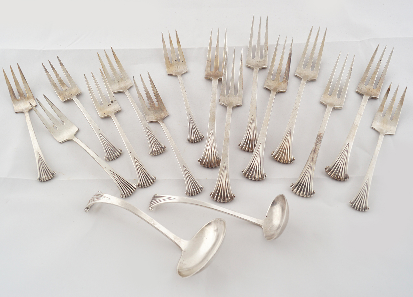 18 PIECES STERLING SILVER CUTLERY