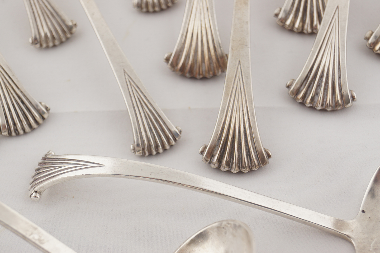 18 PIECES STERLING SILVER CUTLERY - Image 2 of 3