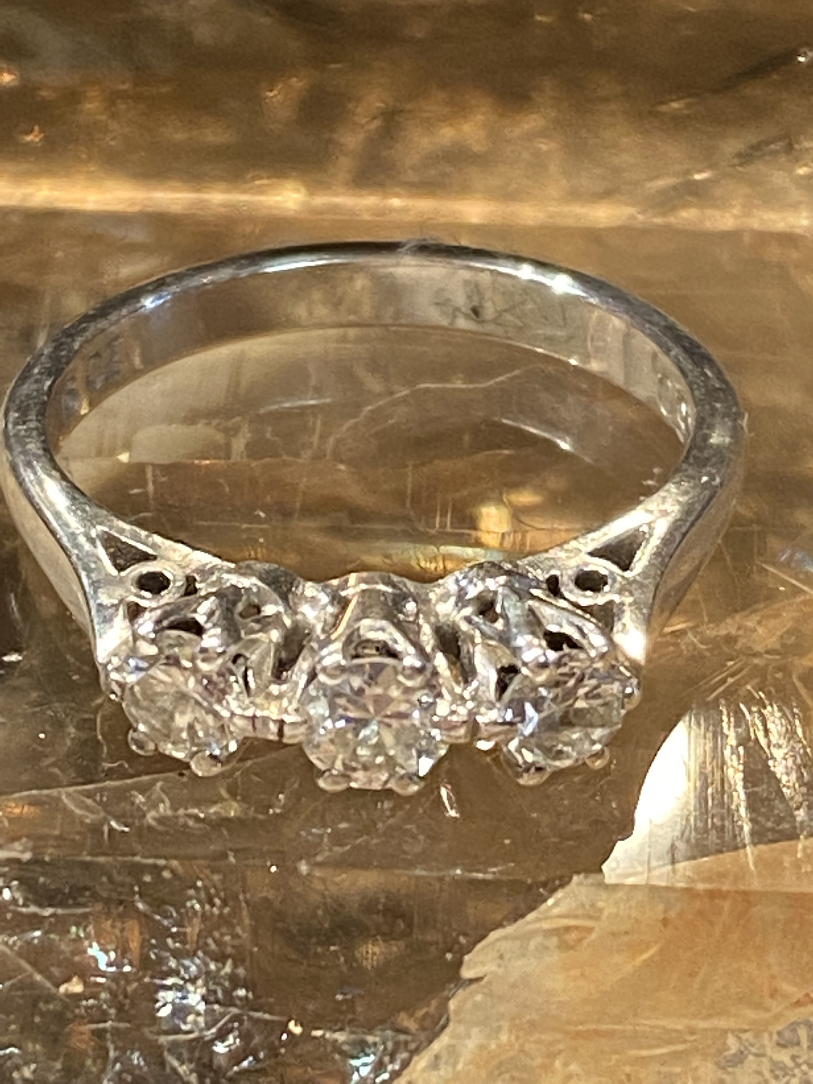 18CT WHITE GOLD THREE STONE DIAMOND RING