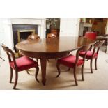 EDWARDIAN MAHOGANY TELESCOPIC DINING TABLE