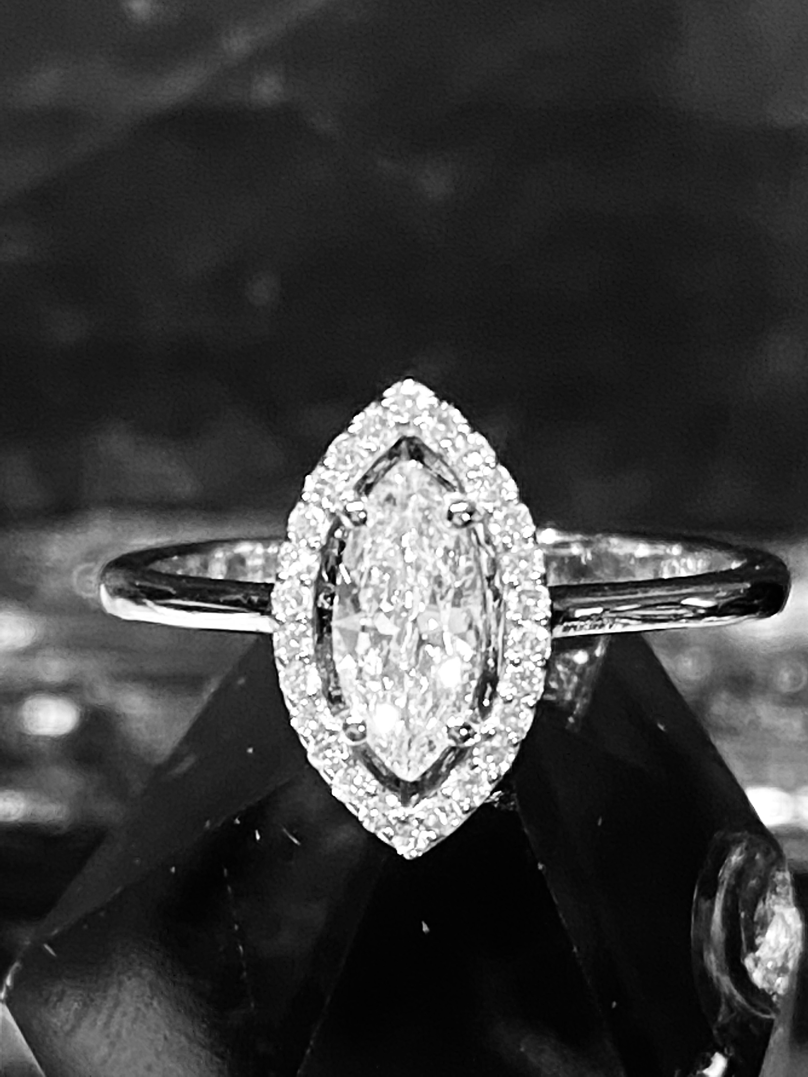 18CT WHITE GOLD MARQUISE DIAMOND CLUSTER RING