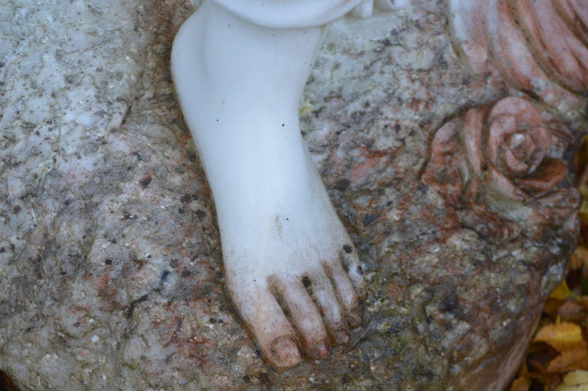 CARVED MARBLE GARDEN SCULPTURE - Image 5 of 5