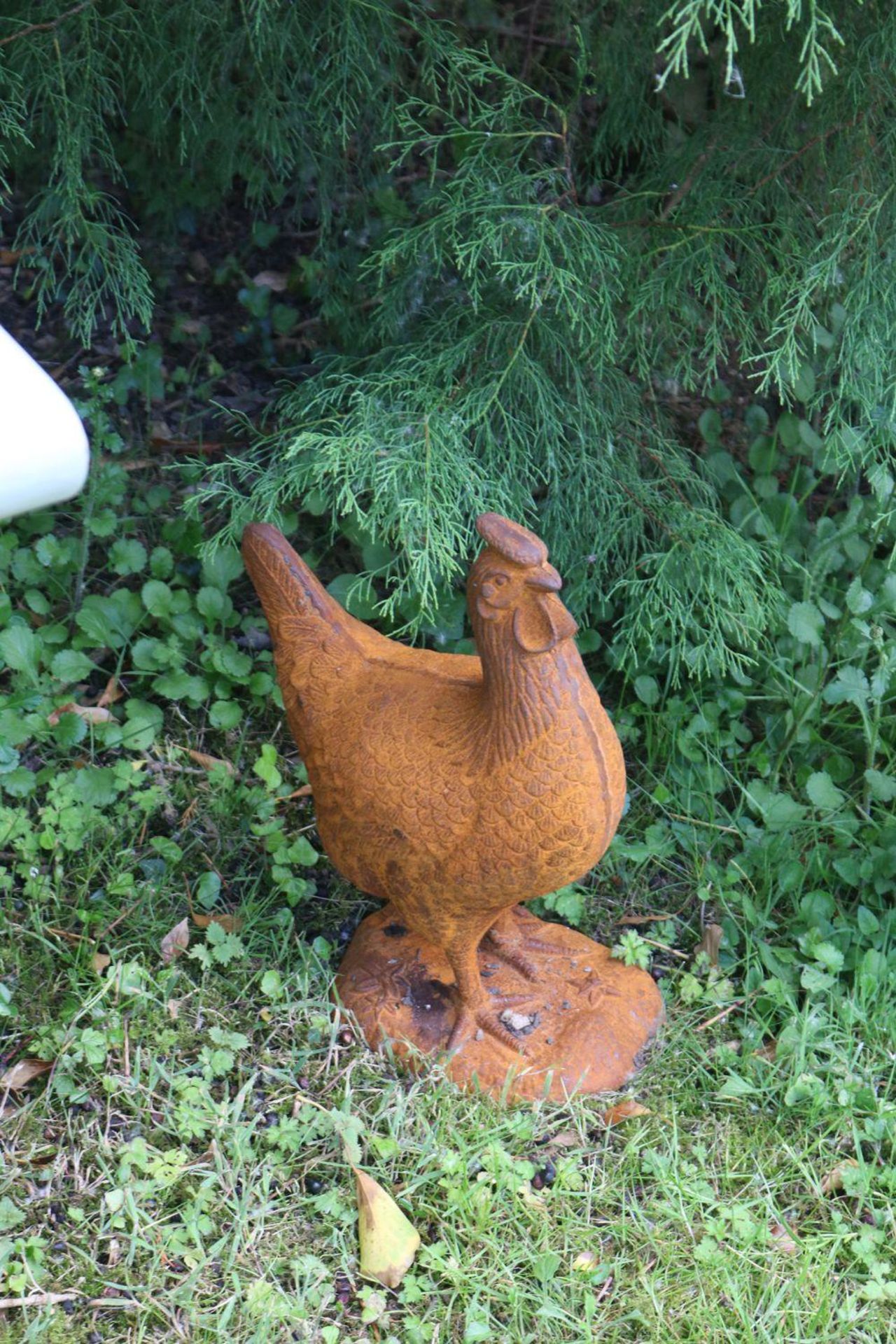 CAST IRON HEN - Image 3 of 3