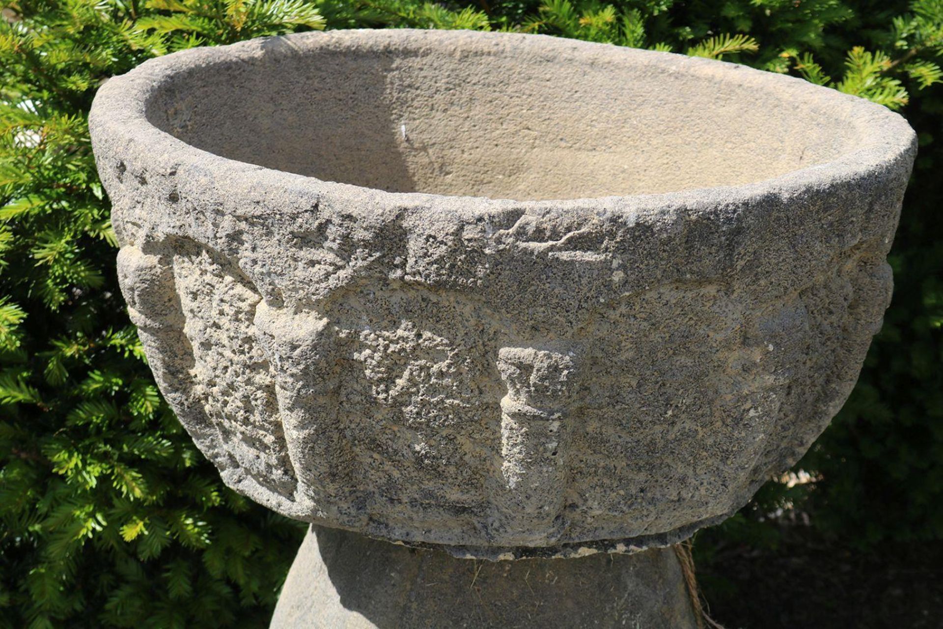 MOULDED STONE MEDIEVAL STYLE URN - Image 2 of 2
