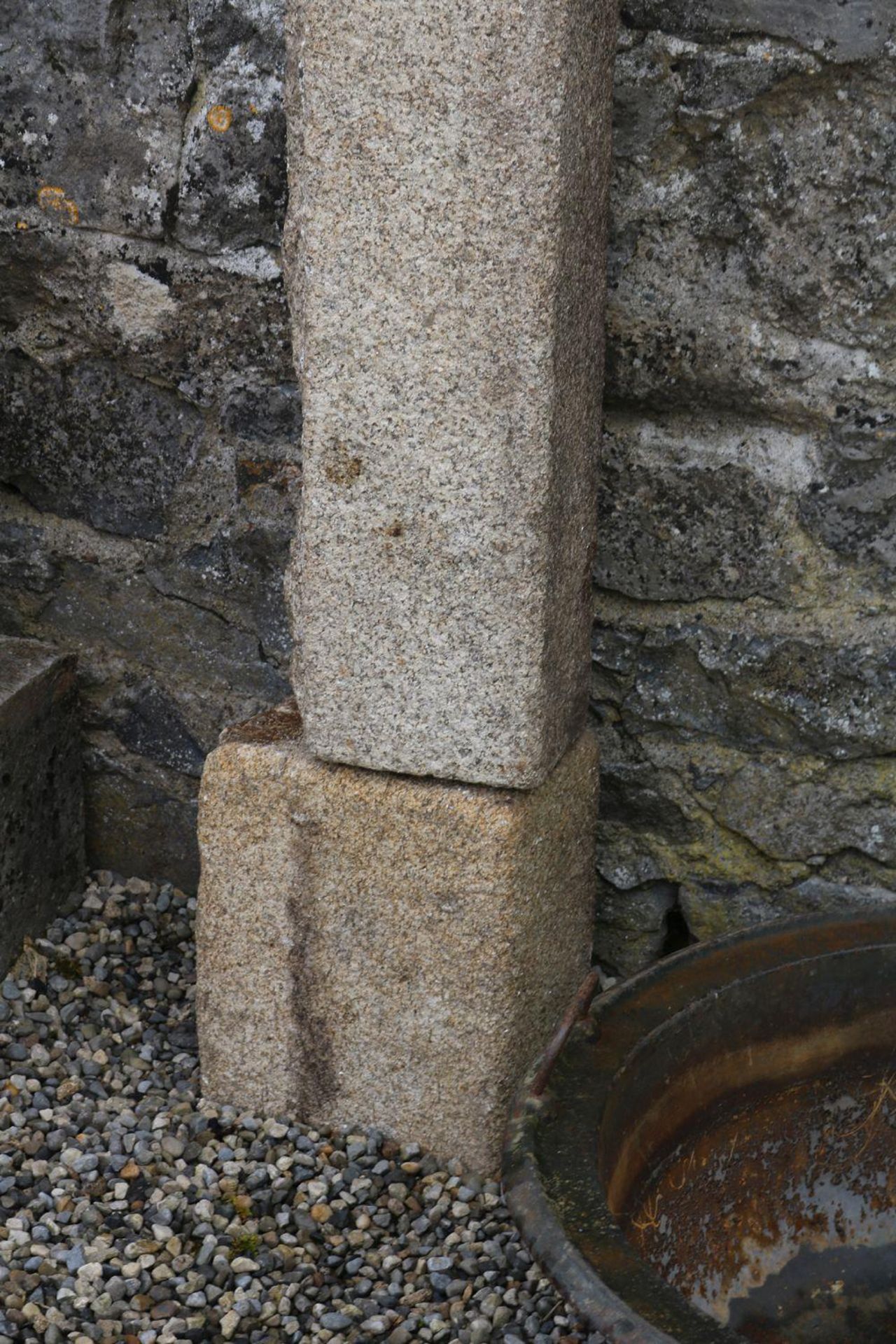 IRISH VENACULAR GRANITE DOOR FRAME - Image 3 of 3