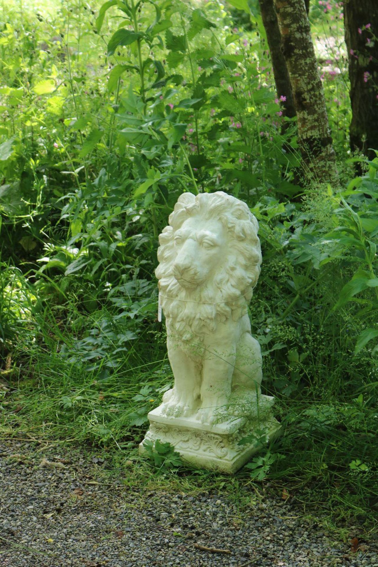 PAIR OF MOULDED STONE LIONS - Image 3 of 3