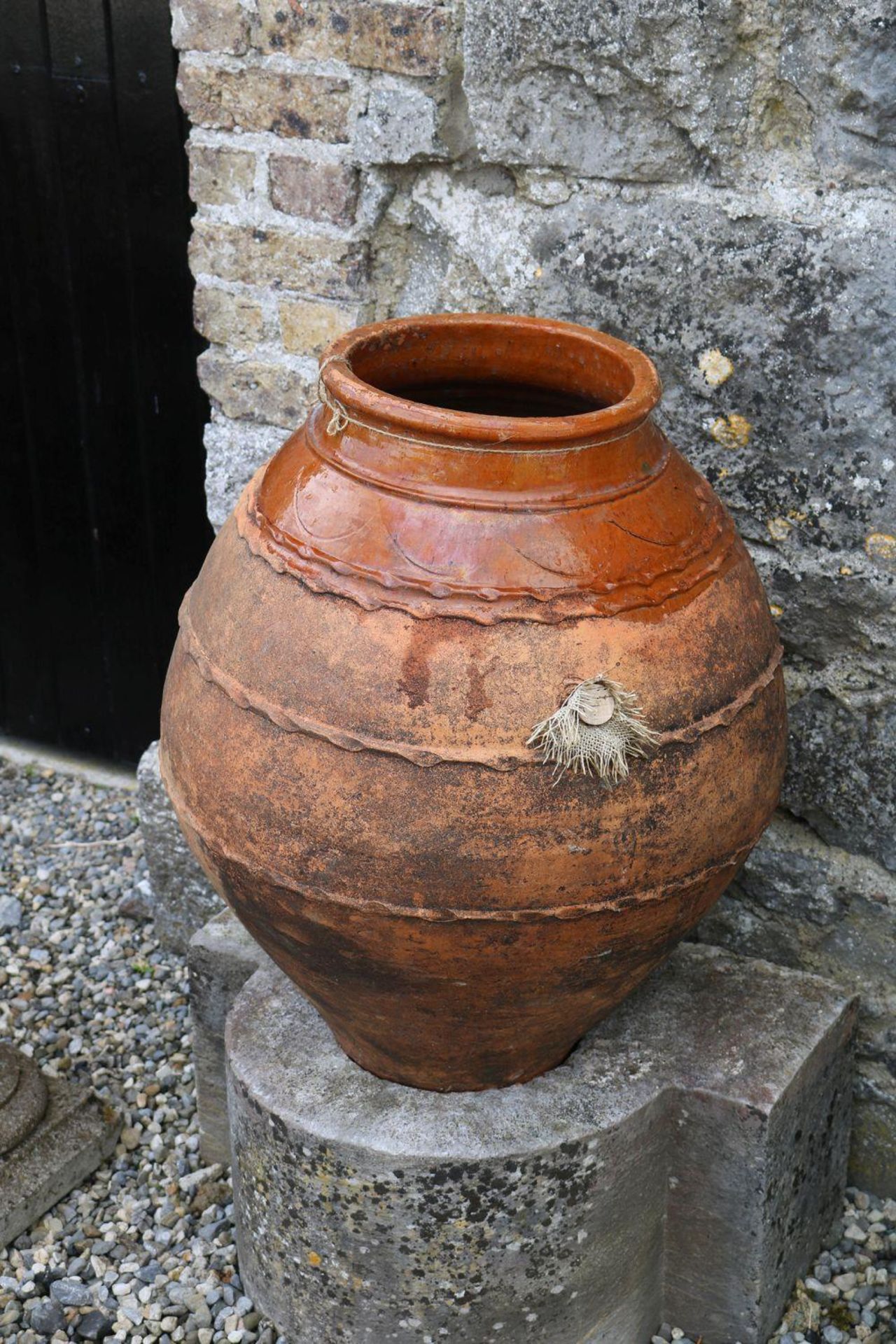 LARGE TERRACOTTA OIL JAR - Image 2 of 3