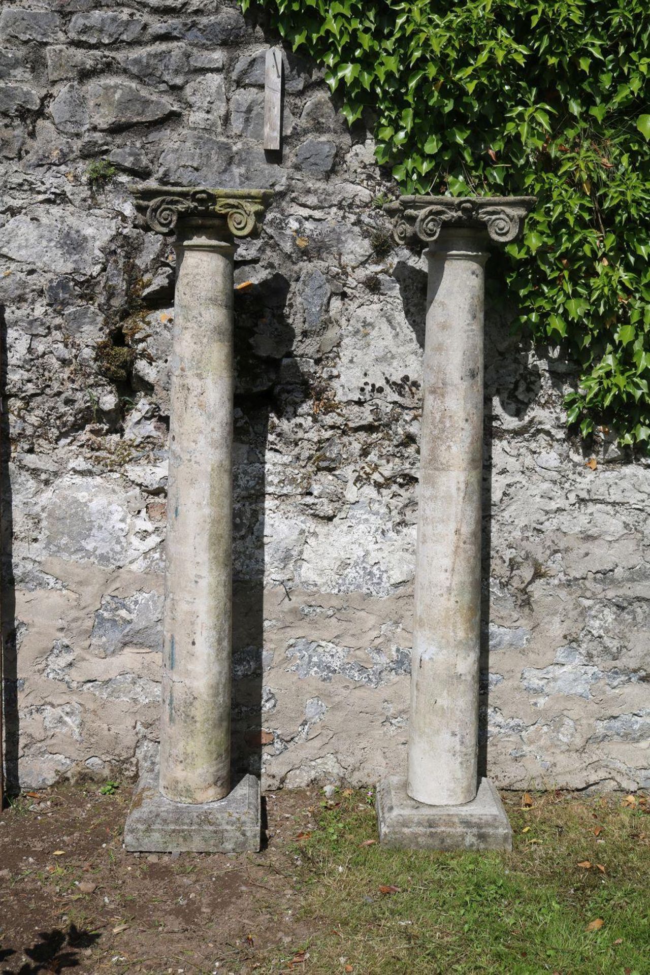 SET OF 4 COMPOSITE STONE CLASSICAL COLUMNS - Image 3 of 3