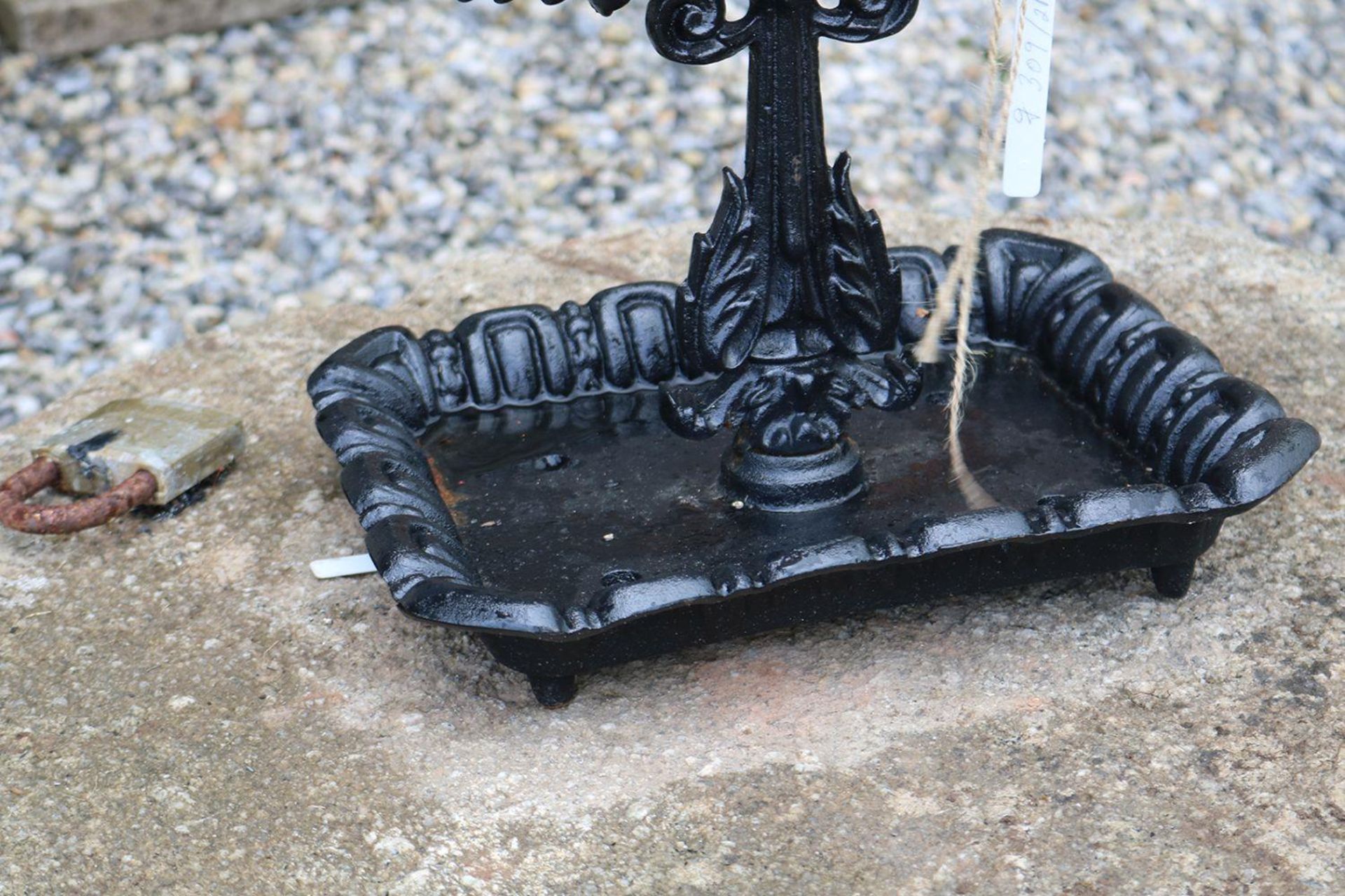 CAST IRON FOOT SCRAPER - Image 2 of 2