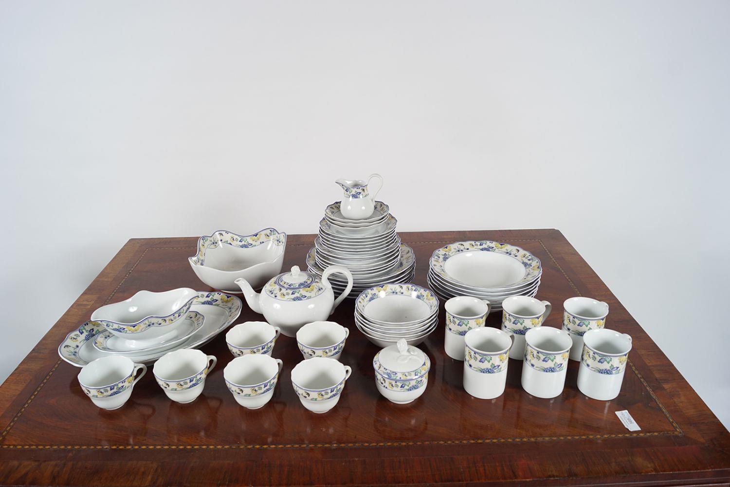 49 PIECE HUTSCHENREUTHER DINNER SERVICE - Bild 2 aus 4