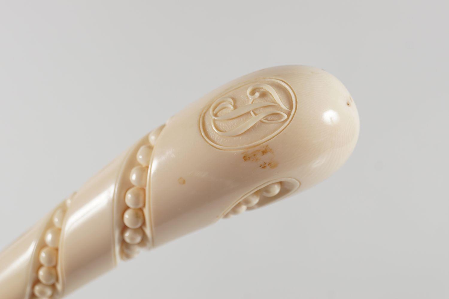 19TH-CENTURY IVORY HANDLED WALKING STICK - Image 3 of 3