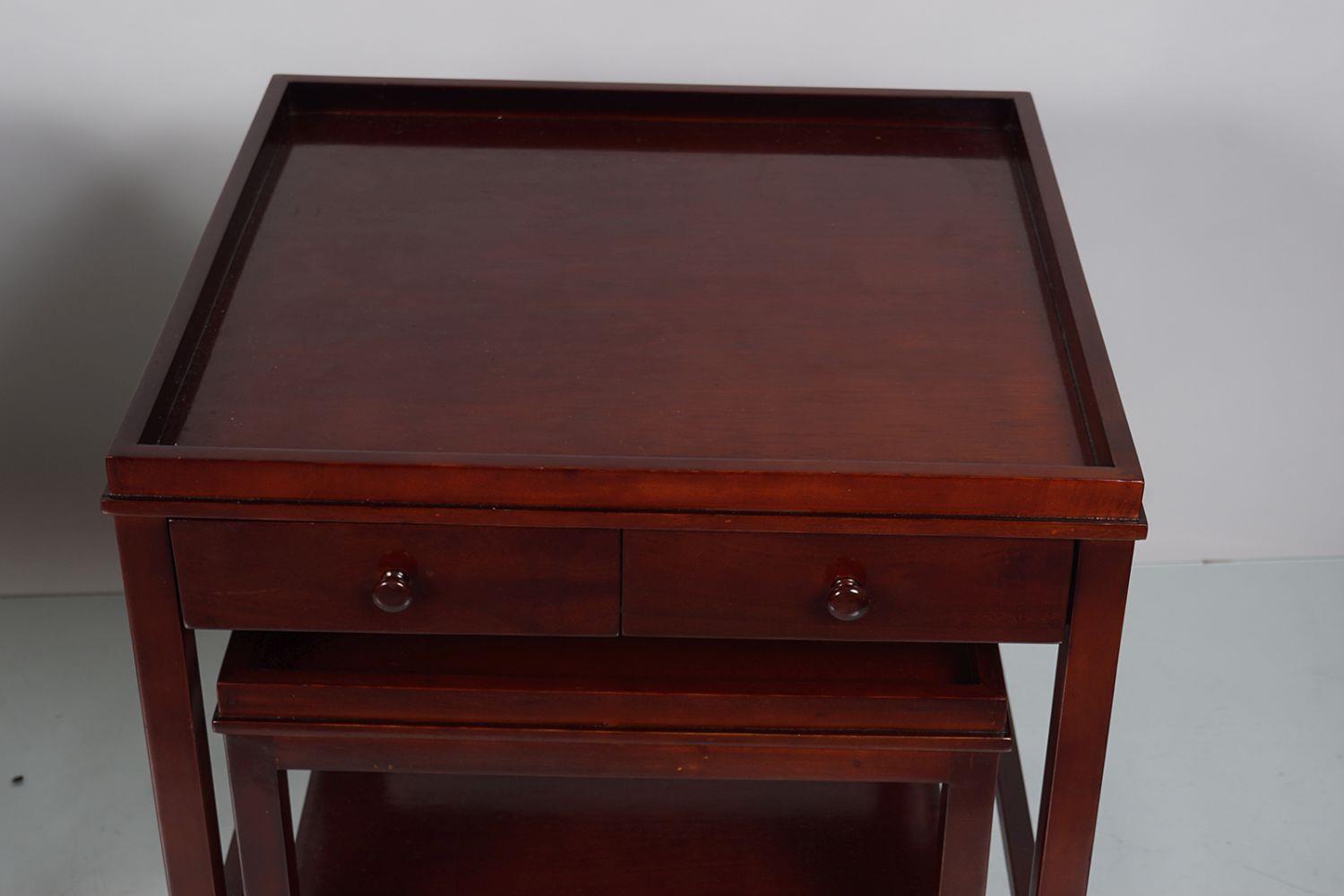 PAIR OF GEORGE III STYLE MAHOGANY BEDSIDE TABLES - Image 2 of 2