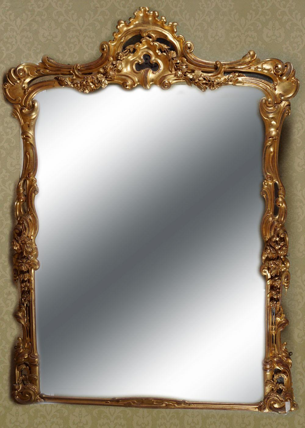 LARGE EARLY 19TH-CENTURY CARVED GILTWOOD MIRROR