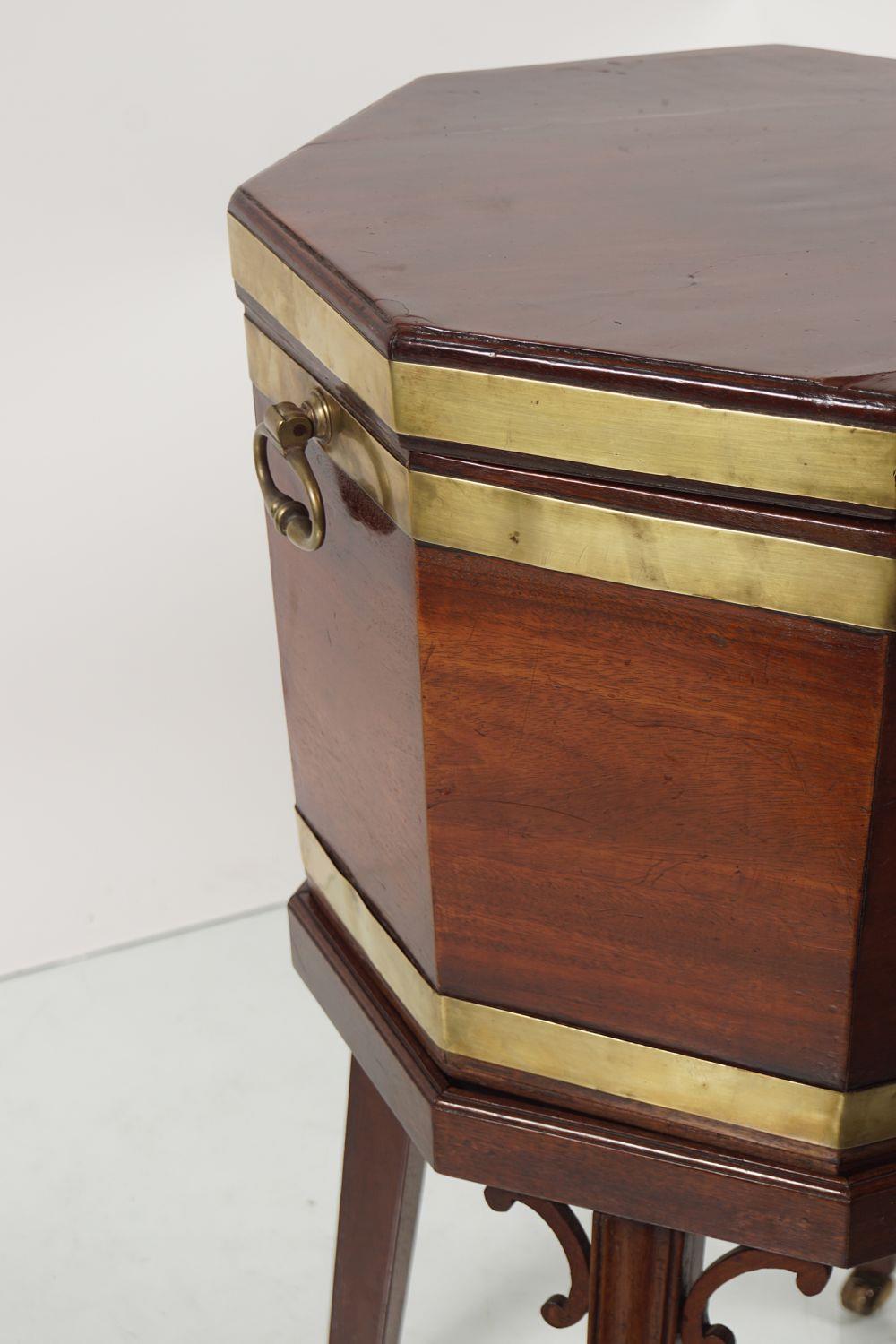 GEORGE III MAHOGANY & BRASS BOUND WINE COOLER - Image 2 of 3