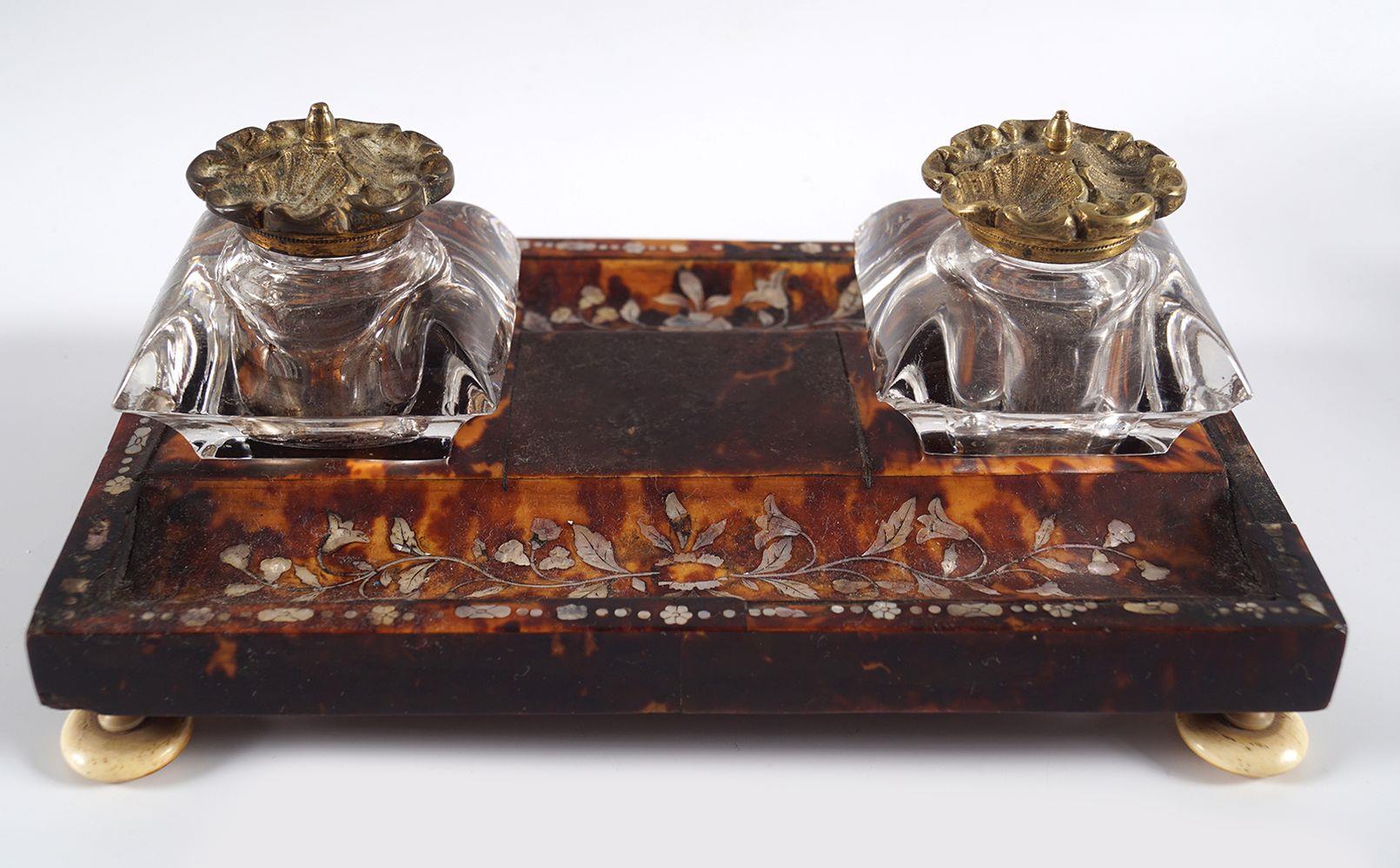 19TH-CENTURY TORTOISESHELL PEN & INK STAND